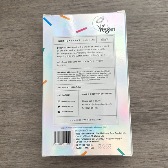 NIB - Miss Patisserie Birthday Cake Bath Slab / Bath Salt Soak (Vegan) - Picture 3 of 4